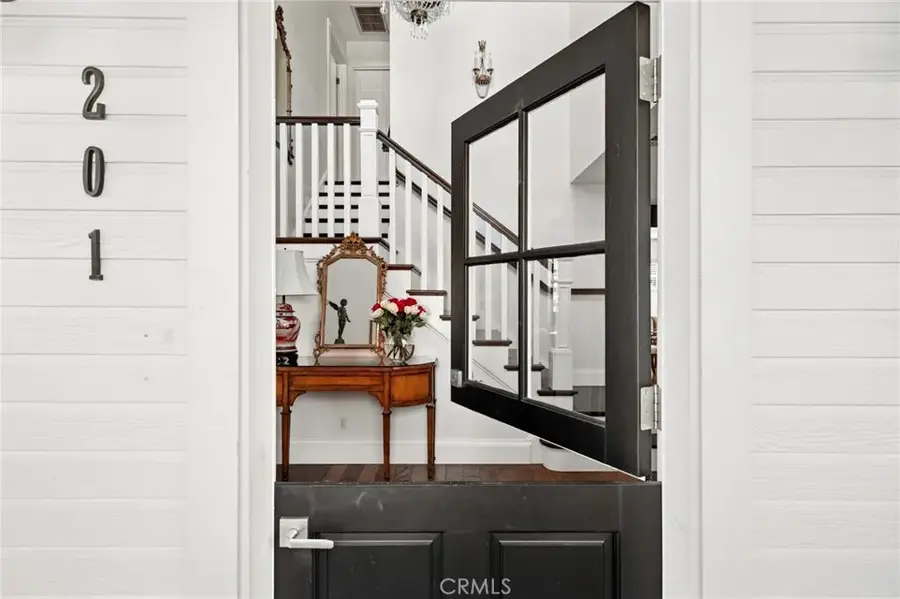 201 E 21st Street, Costa Mesa, CA 92627 - #3