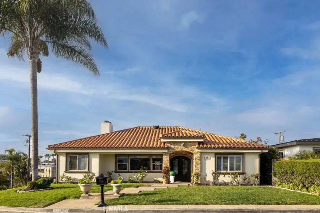 401 Holmwood, Newport Beach, CA 92663 - Image #1