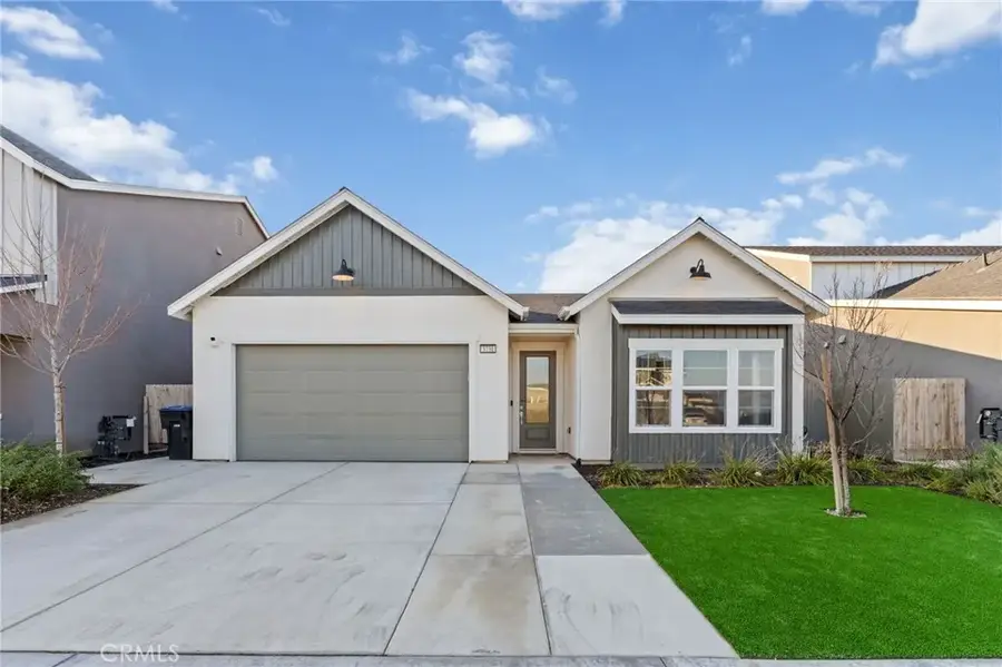 3731 N Summers Court, Visalia, CA 93291 - #2