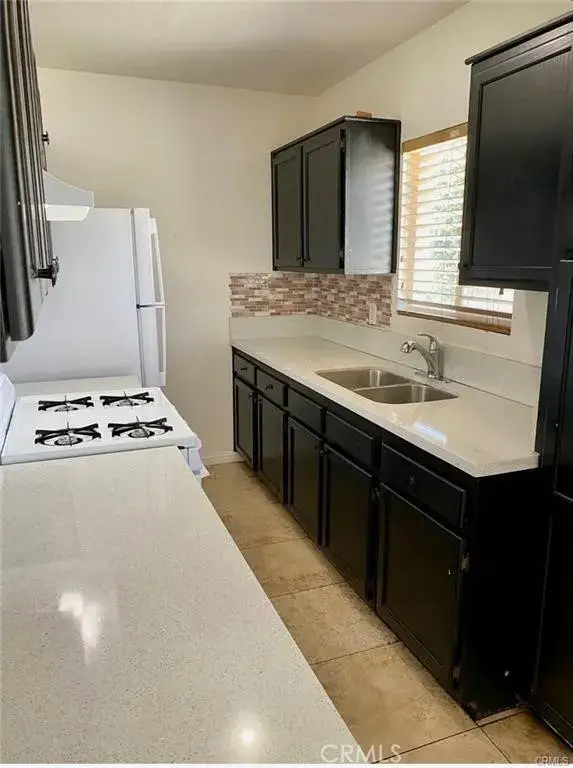 1303 W 109th, Los Angeles, CA 90044 - Image #3