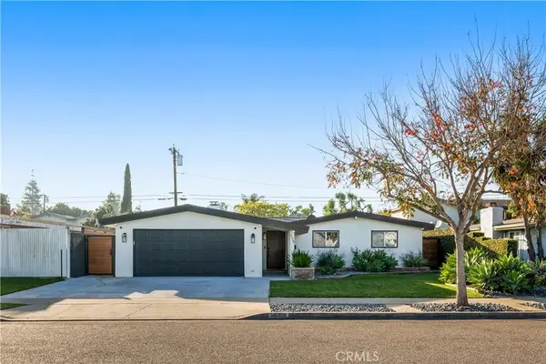 2229 Anaheim, Costa Mesa, CA 92627