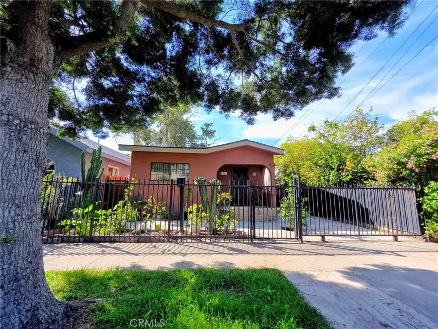 5323 Latham, Los Angeles, CA 90011 - #2