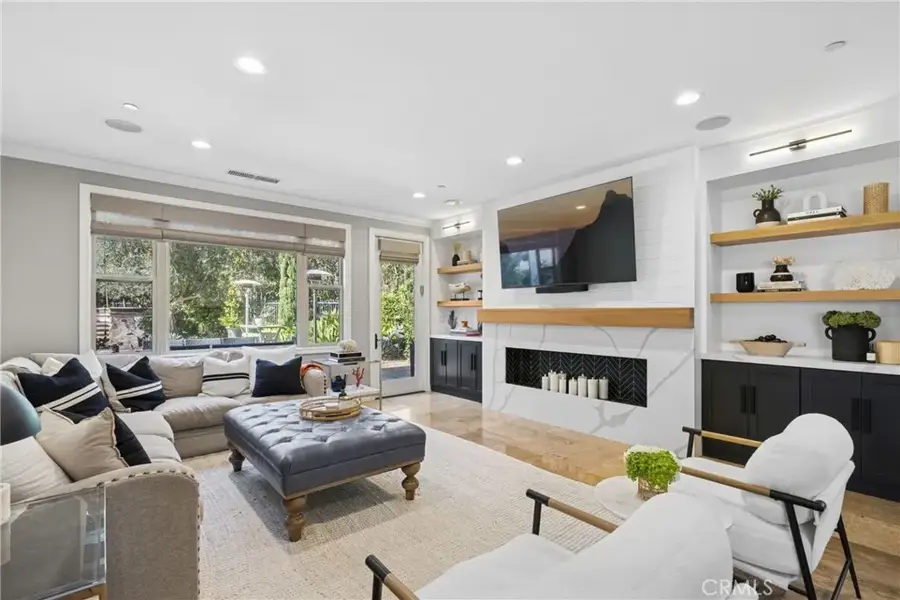 10885 Silverado, Tustin, CA 92782 - #3