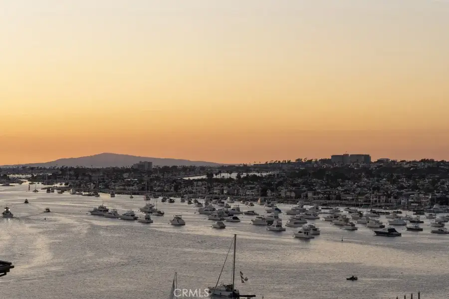 220 Carnation Avenue, Corona Del Mar, CA 92625 - #3