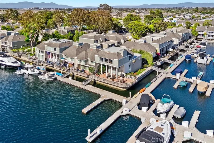 16445 Wimbledon Lane, Huntington Beach, CA 92649 - #2