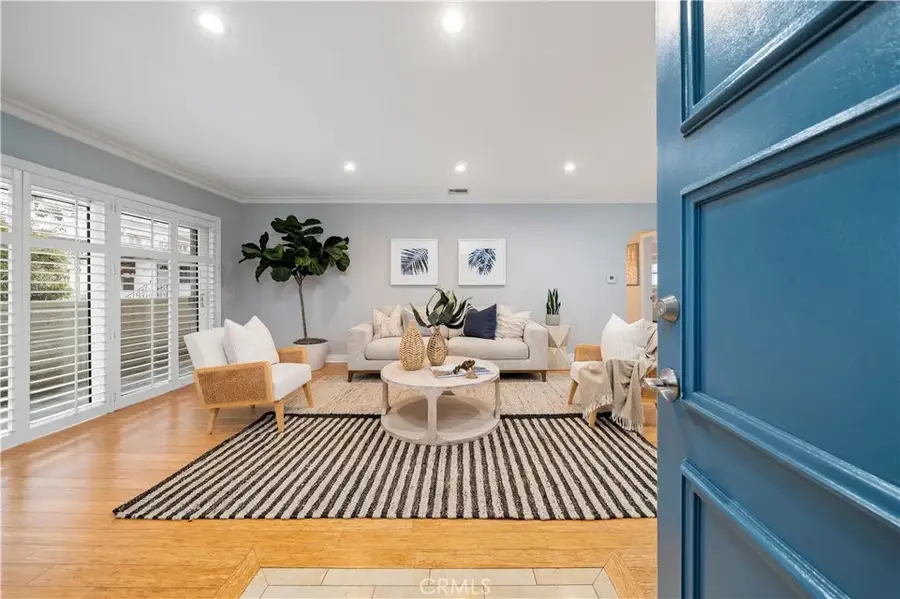 923 17th St #4, Santa Monica, CA 90403 - #2