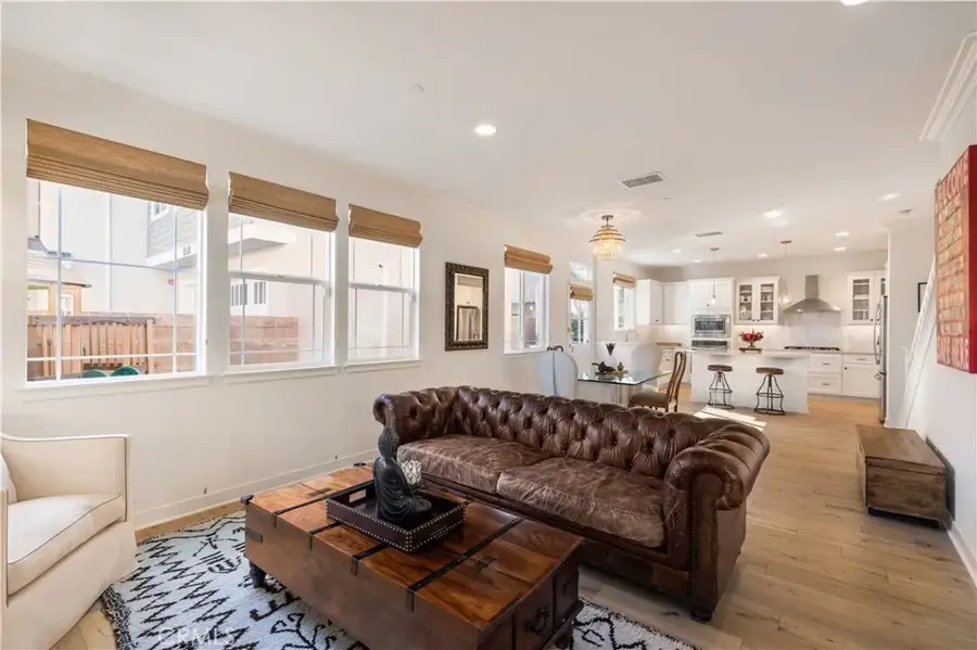 255 Mesa, Costa Mesa, CA 92627 - #2