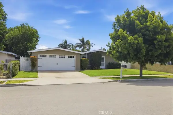 2128 College, Costa Mesa, CA 92627