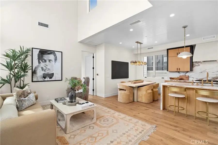715 Poinsettia Avenue, Corona Del Mar, CA 92625 - #3