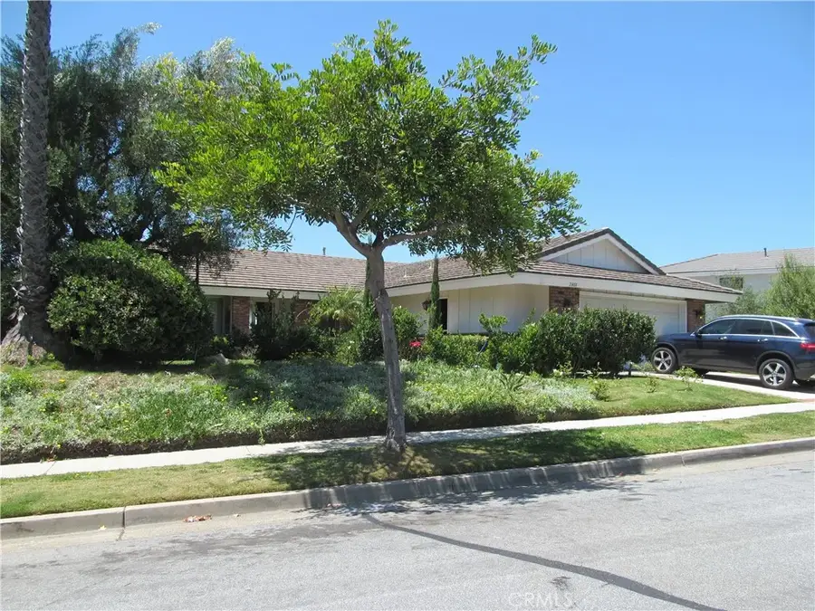 2801 Carob, Newport Beach, CA 92660 - #3