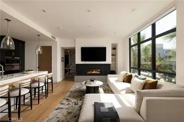 4291 Uptown Newport Dr #3, Newport Beach, CA 92660