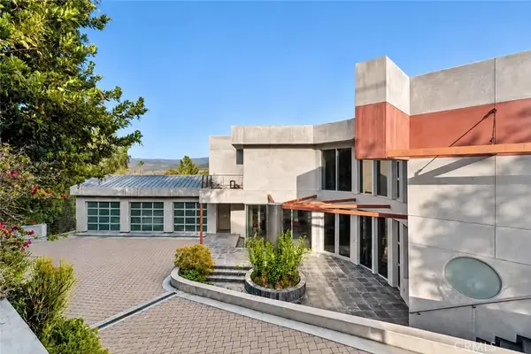 10182 Cowan Heights Drive, North Tustin, CA 92705