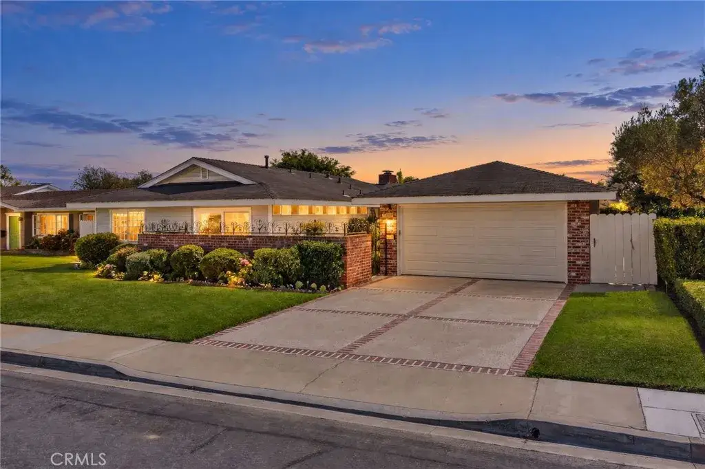 1407 Santanella, Central Coast, CA 92625 - #1