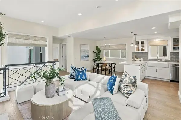 502 Fernleaf Avenue #2, Corona Del Mar, CA 92625