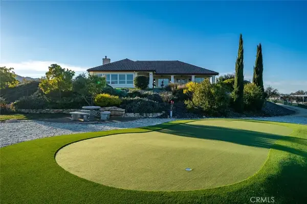 5495 Vista Serrano, Paso Robles, CA 93446