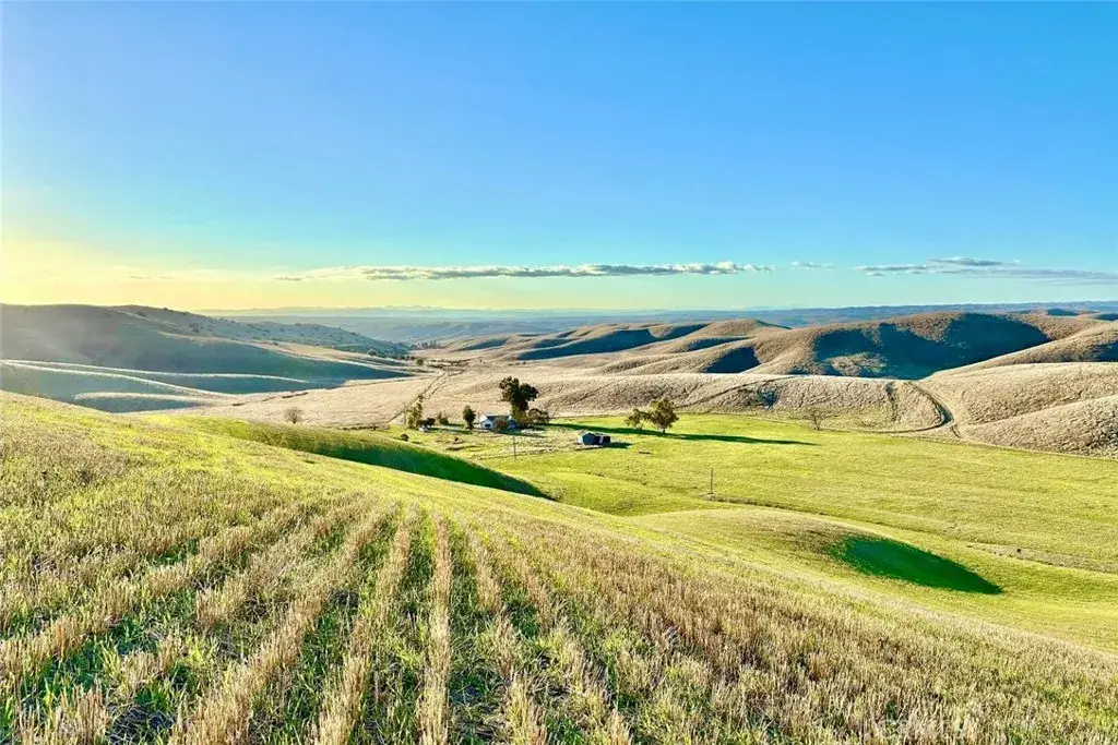 3780 S Gillis Canyon, Shandon, CA 93461 - #1