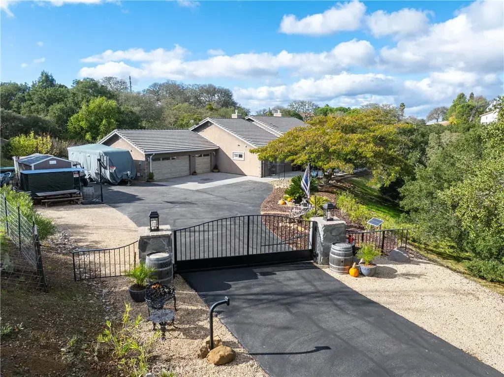 10844 Vista, Atascadero, CA 93422 - Image #1