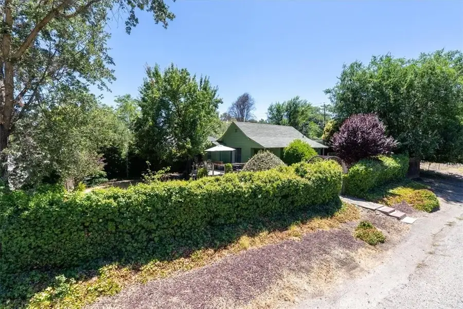 647 Vine Street, Paso Robles, CA 93446 - Image #2