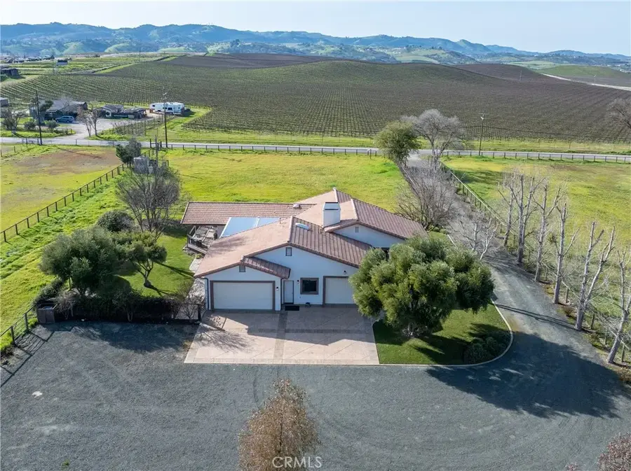 3870 Buena Vista Dr, Paso Robles, CA 93446 - Image #2