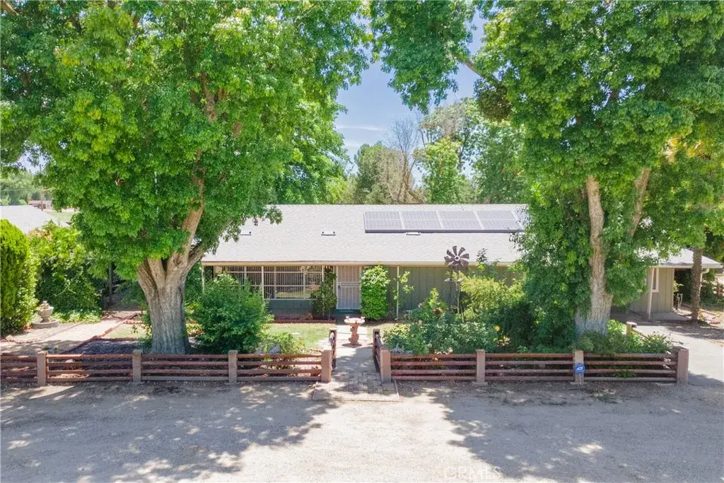 370 Cholame St., Shandon, CA 93461 - #1