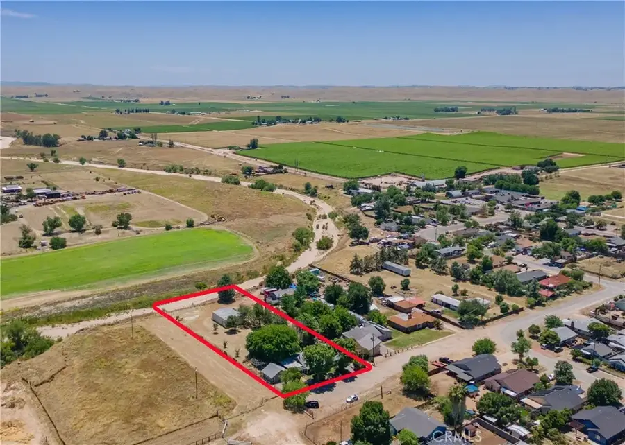 370 Cholame St., Shandon, CA 93461 - #2