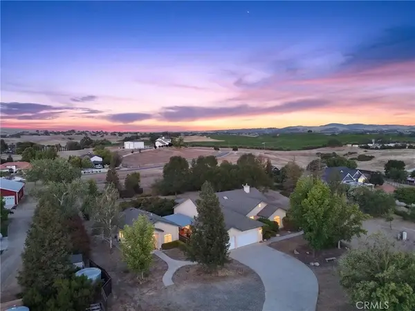 5696 Loma Real, Paso Robles, CA 93446