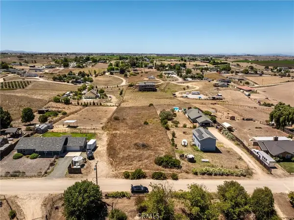 8290 Plane View, Paso Robles, CA 93446