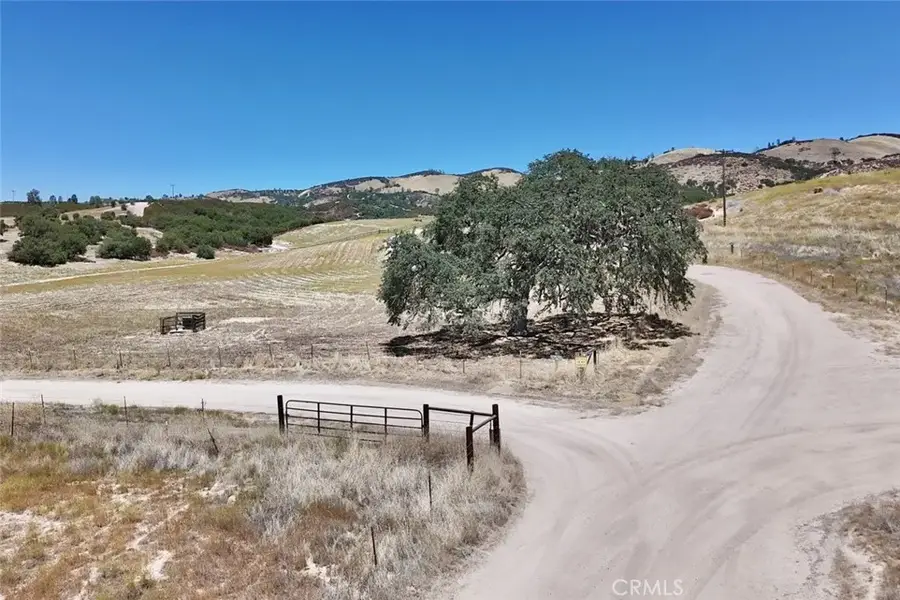 22 Martinez, Lockwood, CA 93932 - #3