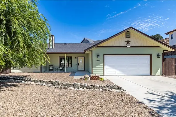 2225 Holly Drive, Paso Robles, CA 93446