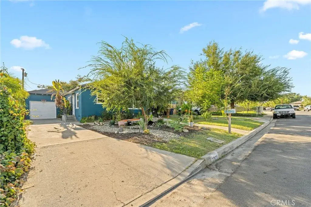 2325 Barnett, Bakersfield, CA 93308 - #1