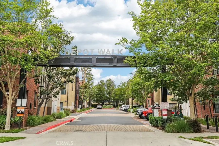 551 W Maple Avenue, Orange, CA 92868 - Image #2