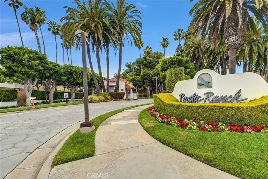 7402 Yellowtail Drive #204, Huntington Beach, CA 92648 - Image #3