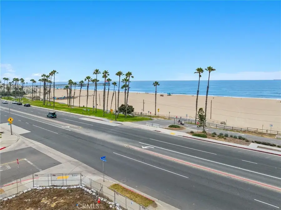1102 Pacific Coast Hwy, Huntington Beach, CA 92648 - Image #2