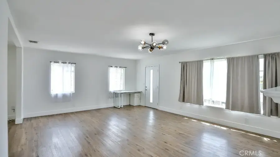 11445 Saticoy Street, North Hollywood, CA 91605 - Image #2