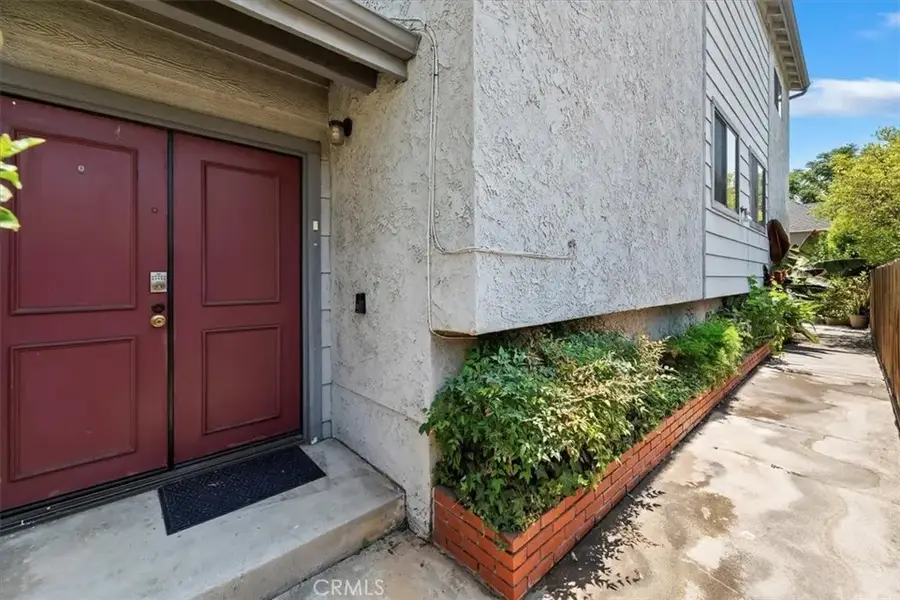 340 E Washington Boulevard #3, Pasadena, CA 91104 - Image #2