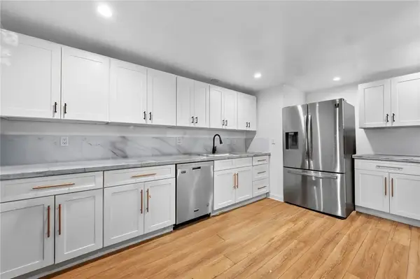 4440 Victoria Park, Los Angeles, CA 90019