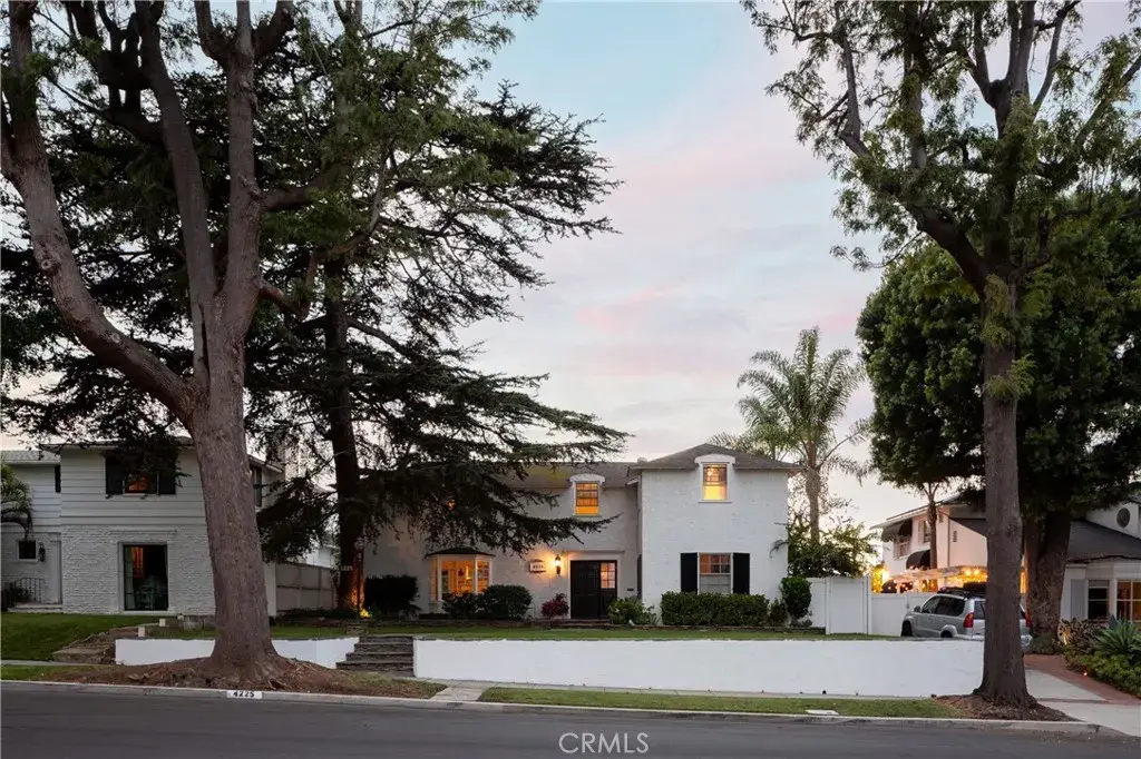 4225 Myrtle Avenue, Long Beach, CA 90807 - Image #1