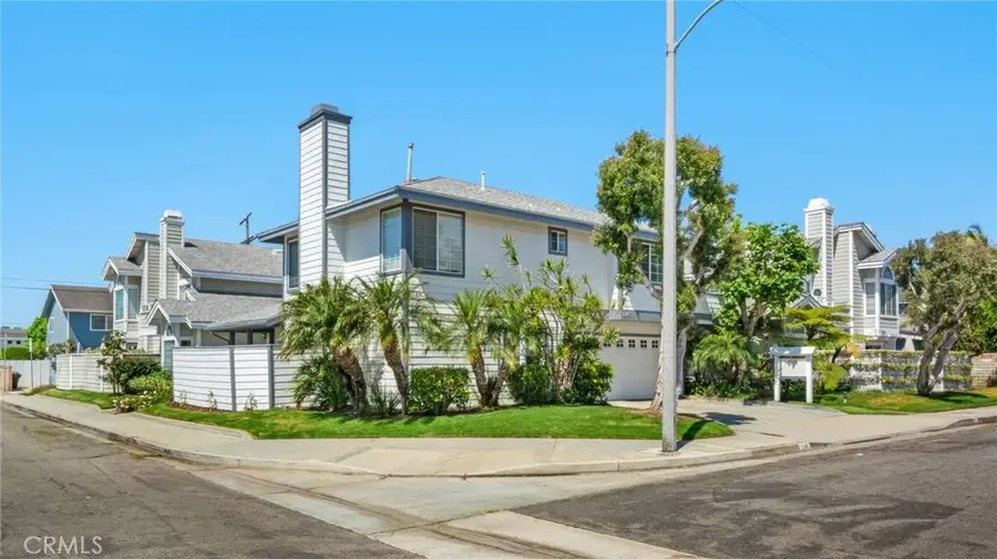 245 Palmer St., Costa Mesa, CA 92627 - Image #3