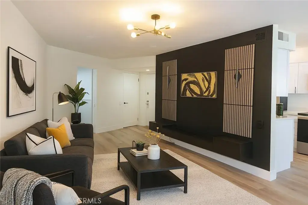 8490 Fountain #306, West Hollywood, CA 90069 - Image #1