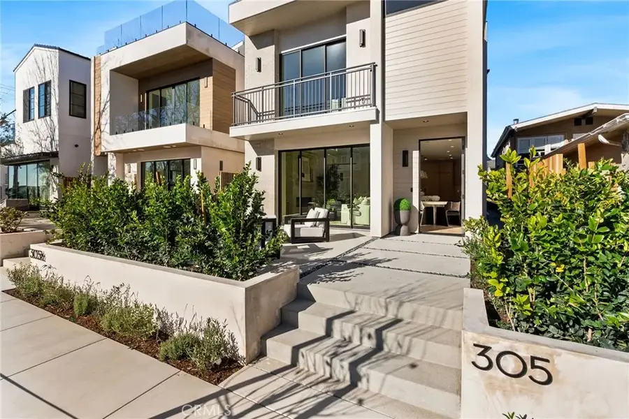 305 Fernleaf, Corona Del Mar, CA 92625 - Image #2