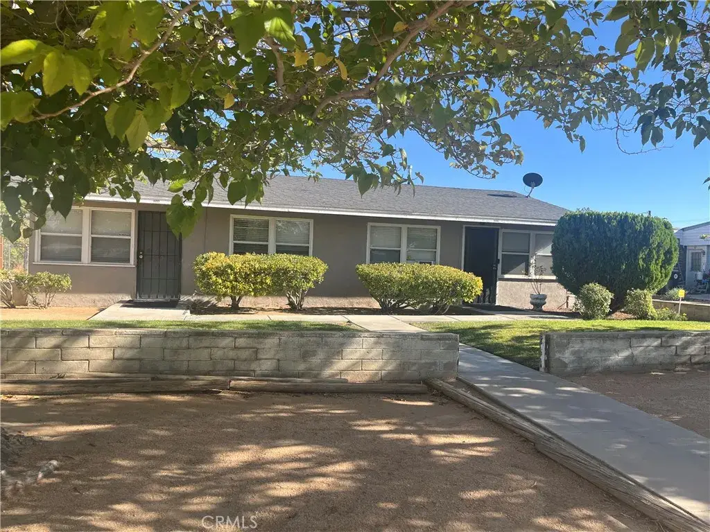 14703 Mesa Dr, Victorville, CA 92395 - Image #1