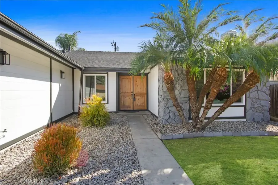 2717 Dayna, Santa Ana, CA 92705 - Image #2