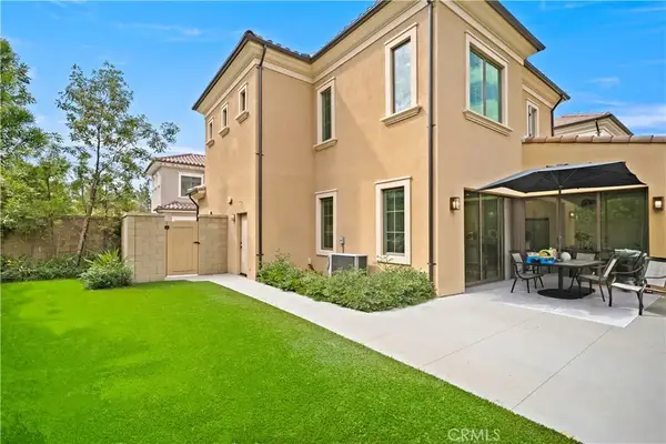 112 San Benito, Irvine, CA 92618