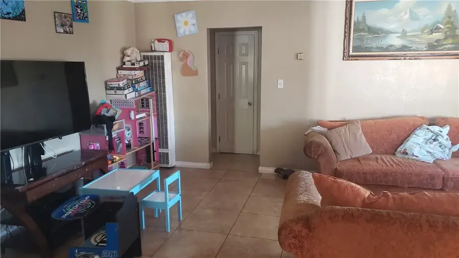 1317 W Mcfadden, Santa Ana, CA 92704 - Image #2