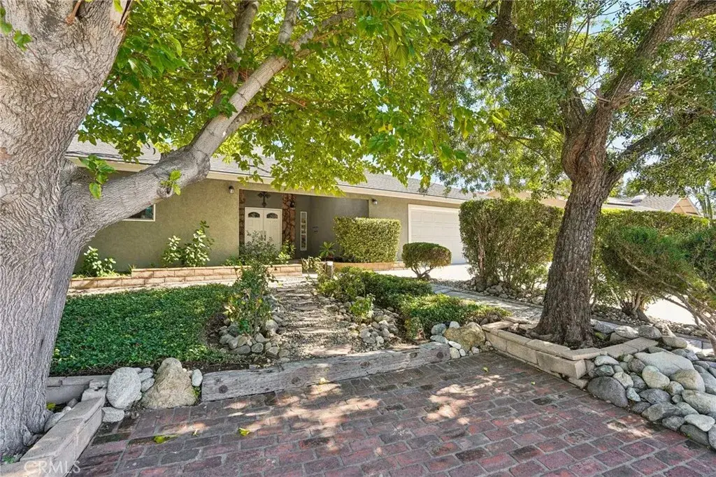 1030 S Danehurst Avenue, Glendora, CA 91740 - Image #1