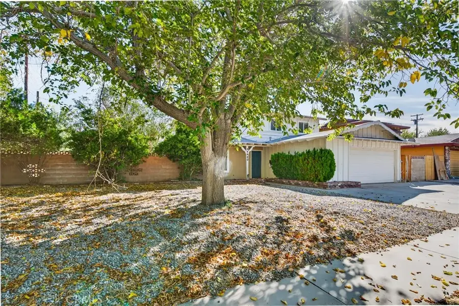 44440 Hanstead, Lancaster, CA 93535 - Image #3