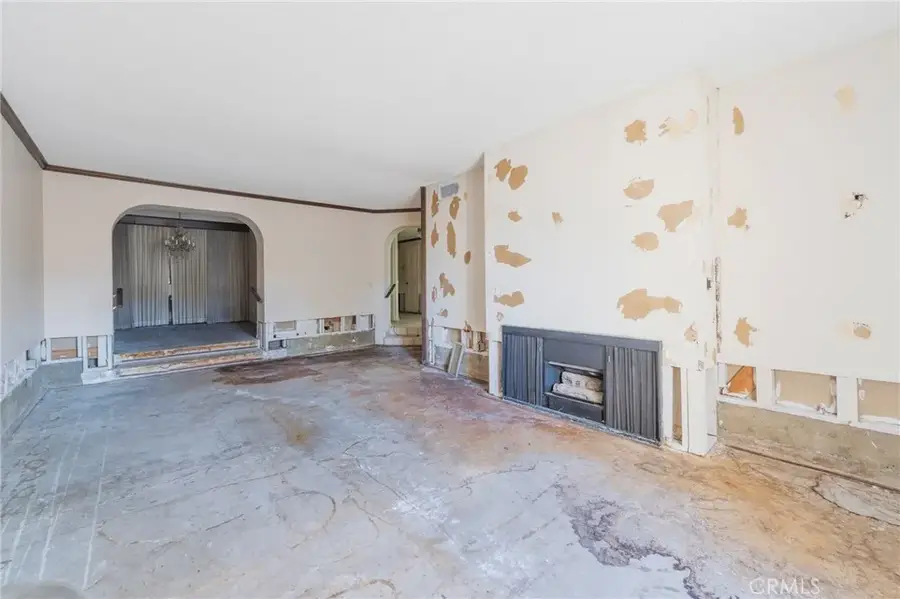 8455 Fountain Avenue #108, West Hollywood, CA 90069 - Image #2