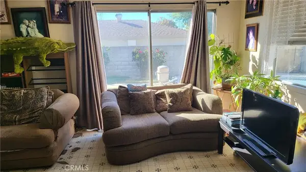 5724 N Galanto, Azusa, CA 91702