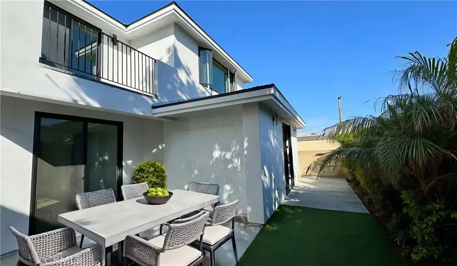 2214 Elden Avenue, Costa Mesa, CA 92627 - Image #2