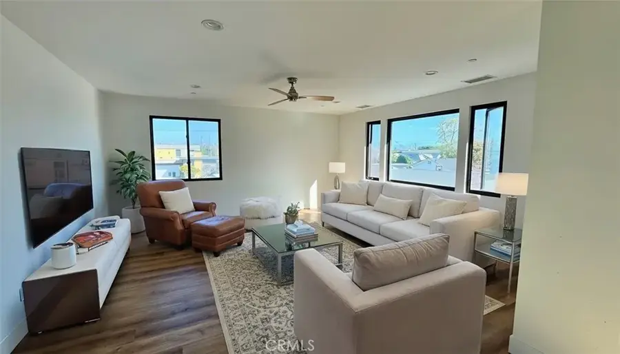 2214 Elden Avenue, Costa Mesa, CA 92627 - Image #3